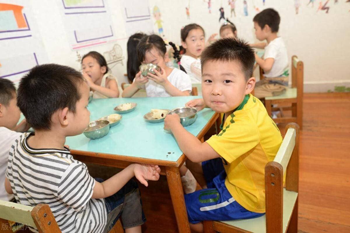 “狗来不走要转富，幼儿串门家兴旺”，啥意思，啥讲究，有道理？