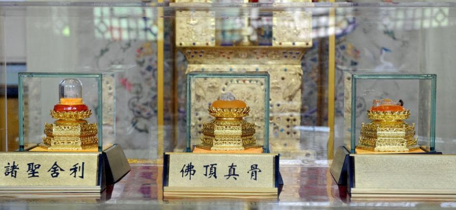 为什么高僧火化有舍利子，而普通人火化后就剩下一撮灰？
