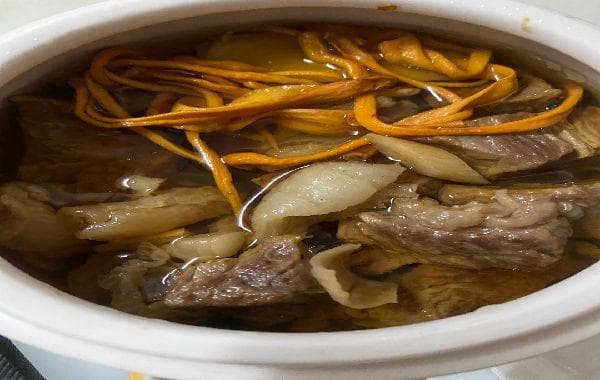 当归枸杞炖牛肉：一道滋补养生的传统美食
