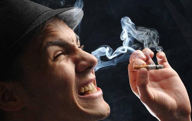 男性一天最多能吸多少支烟？医生：若能控制在这个数，还算可以