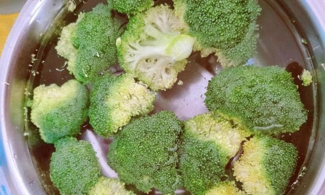 西兰花的冷冻保存方法（如何冷冻保存新鲜的西兰花）
