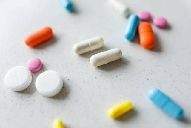 他汀和依折麦布联合用药：一起吃还是分开吃？最新研究这样说