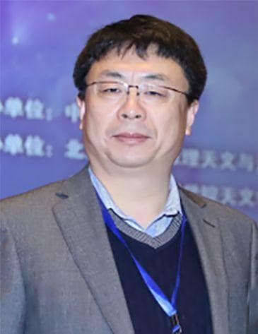 活动星系核盘中恒星的形成和演化