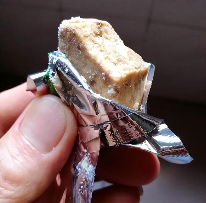 吃一块压缩饼干，整天都不会饿，真的有这么抗饿吗？原理是什么？