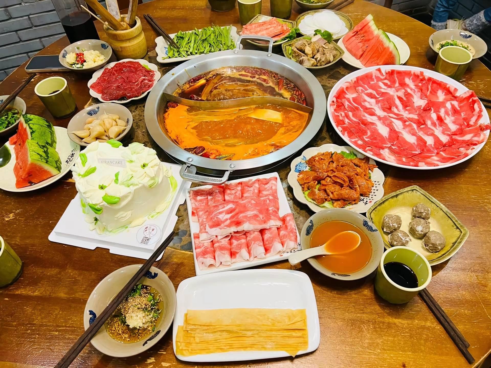 夜睡前四小时的饮食法则：探究睡前禁食对睡眠质量和健康的影响