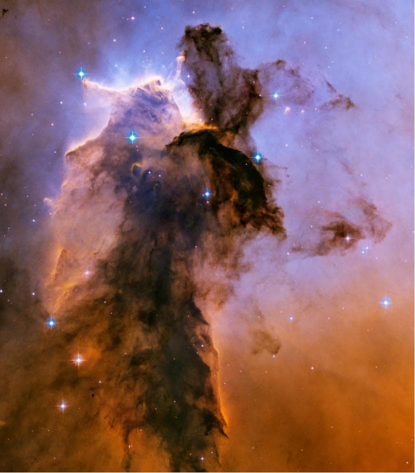 鹰状星云与NASA创生之柱新影像