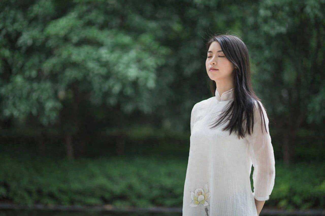 30句淡定从容的诗词，洒脱又治愈，读完之后不再焦虑