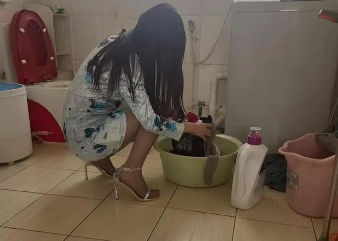 大一女生寒假不躺平反做家务，放下娱乐扛起责任，才是成长的真谛