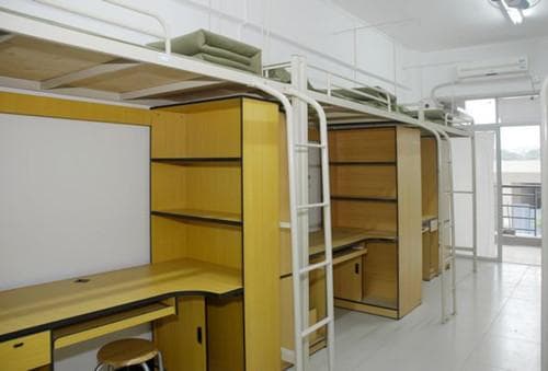 深圳大学宿舍条件全解析：从斋区到文山湖，一文看懂深大宿舍