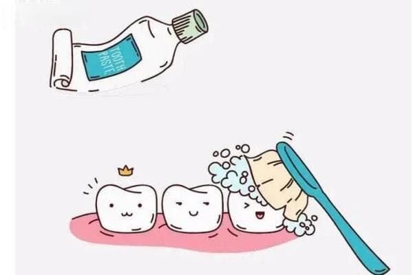 含氟牙膏的主要作用是什么？预防蛀牙保护牙齿，大人小孩都能用