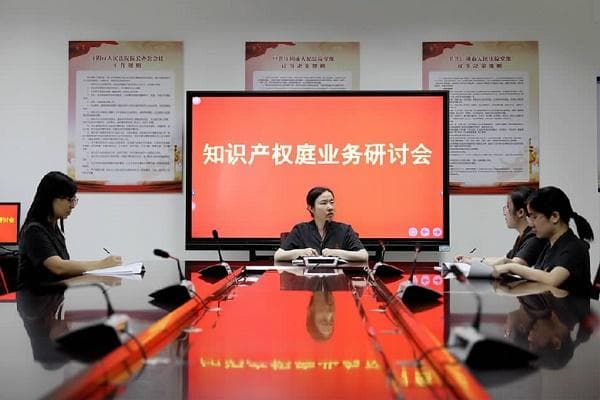 雇“水军”拉游戏玩家 不正当竞争不可取