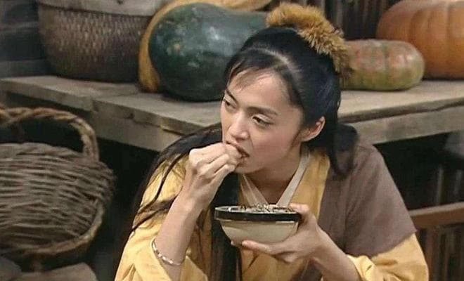 瓜子的健康真相：适量食用有益，两类瓜子要少吃