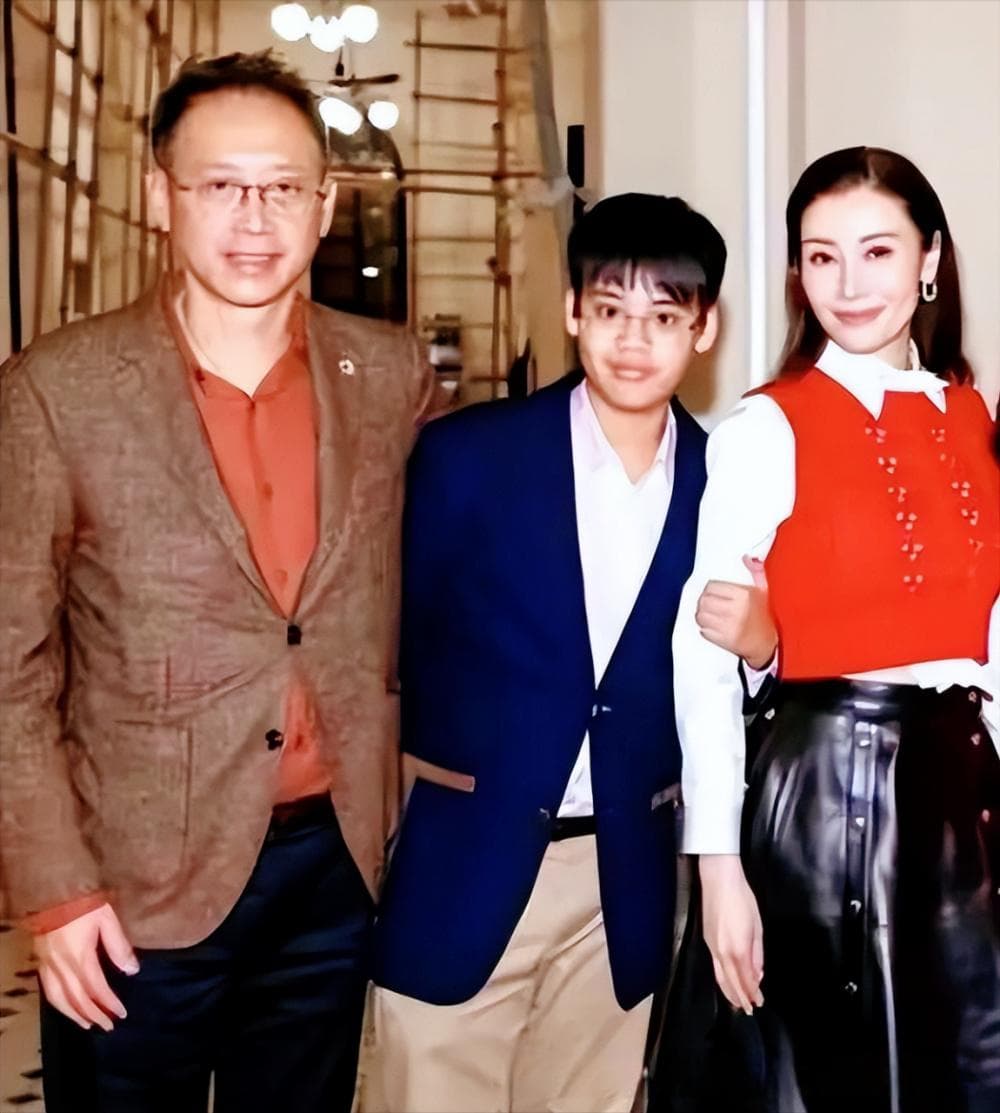 双语教育+全人培养：李嘉欣如何打造全能宝宝