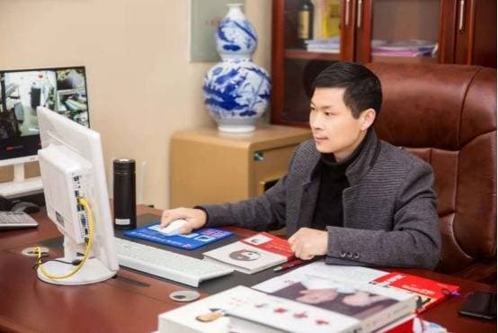 占卜的运用与作用：从《易经》到现代占卜