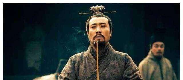 贵为四大名著之一的《三国演义》，为什么会有尊刘贬曹的意味呢？