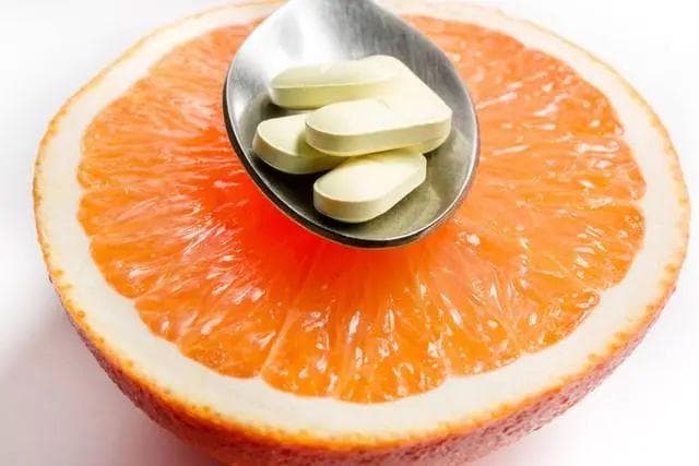普伐他汀患者饮食指南：三类食物要避免，六项建议保健康