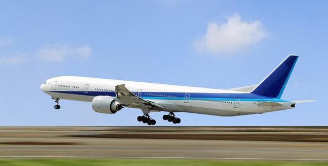 全球三大客运飞机详解：波音、空客与巴西航空的竞争与优势分析