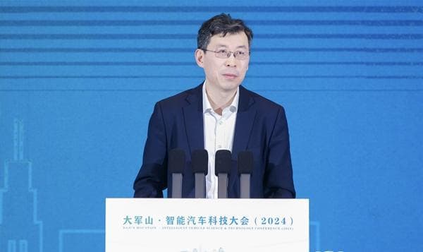 张永伟：抢占智能化发展高地 国产芯片操作系统要加快上车