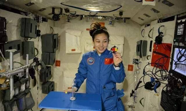 王亚平：从农家女到太空教师，她的追梦之旅有多燃？