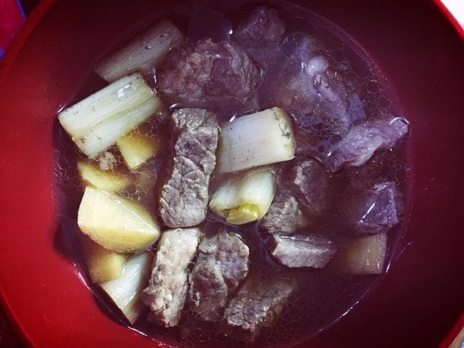 电饭锅清炖牛肉（电饭锅清炖牛肉需要多长时间）