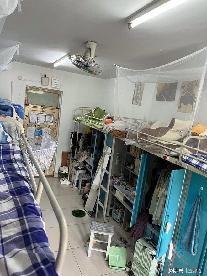 不是要跟室友共度一生，何必摆出一副与之生死相依的模样？