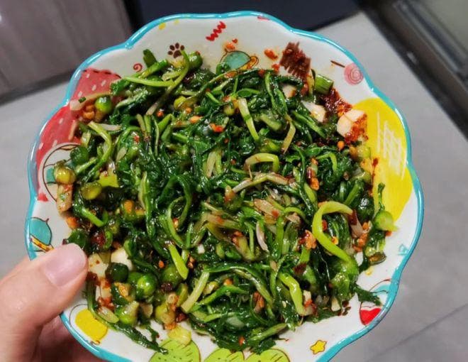 蒲公英，又称奶汁草、婆婆丁，有3大作用，农民朋友要了解！