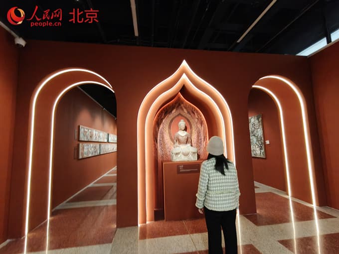 敦煌石窟"搬进"北展商圈 文化赋能消费新场景