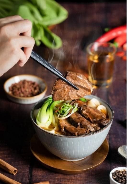【养生食材：秋冬必备的中药材与食物】