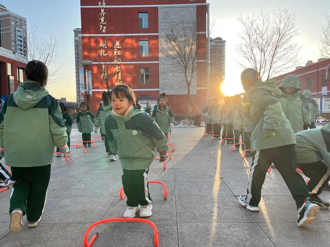 伊金霍洛旗：零点体育+2个大课间+体育课+体育选项走班＞2小时
