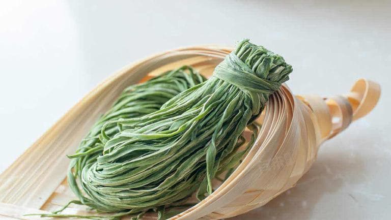 贡菜的食用安全指南：储存、烹饪与食用注意事项