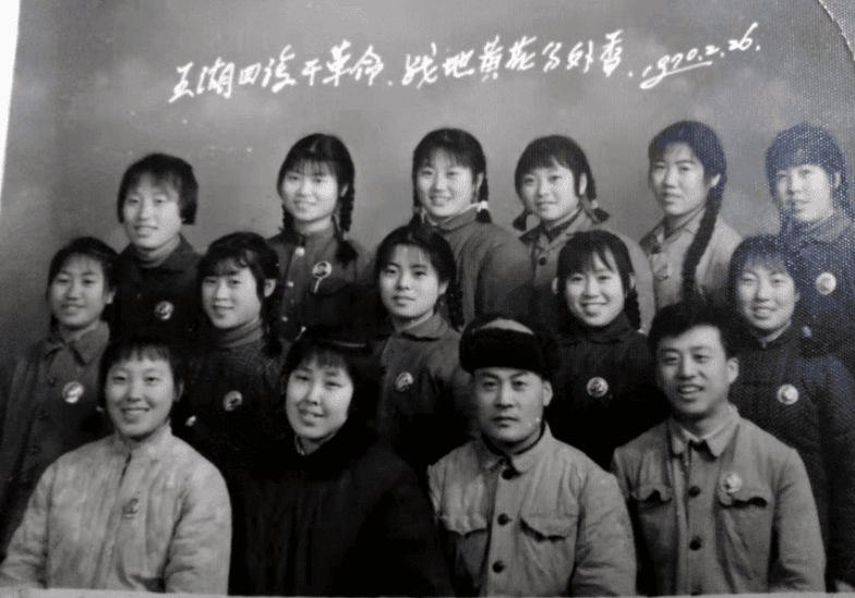 “老三届”是什么？这个回答太精辟了，看完想哭