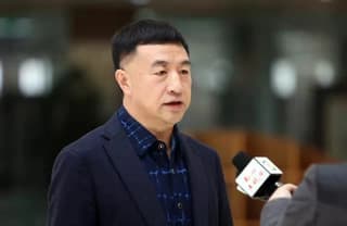从“扫货”式并购，到卖校还债，宇华教育何以至此？