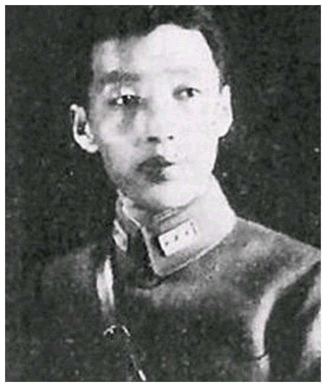1940年，倒戈将军石友三先后背叛冯玉祥和蒋介石，被活埋在黄河边