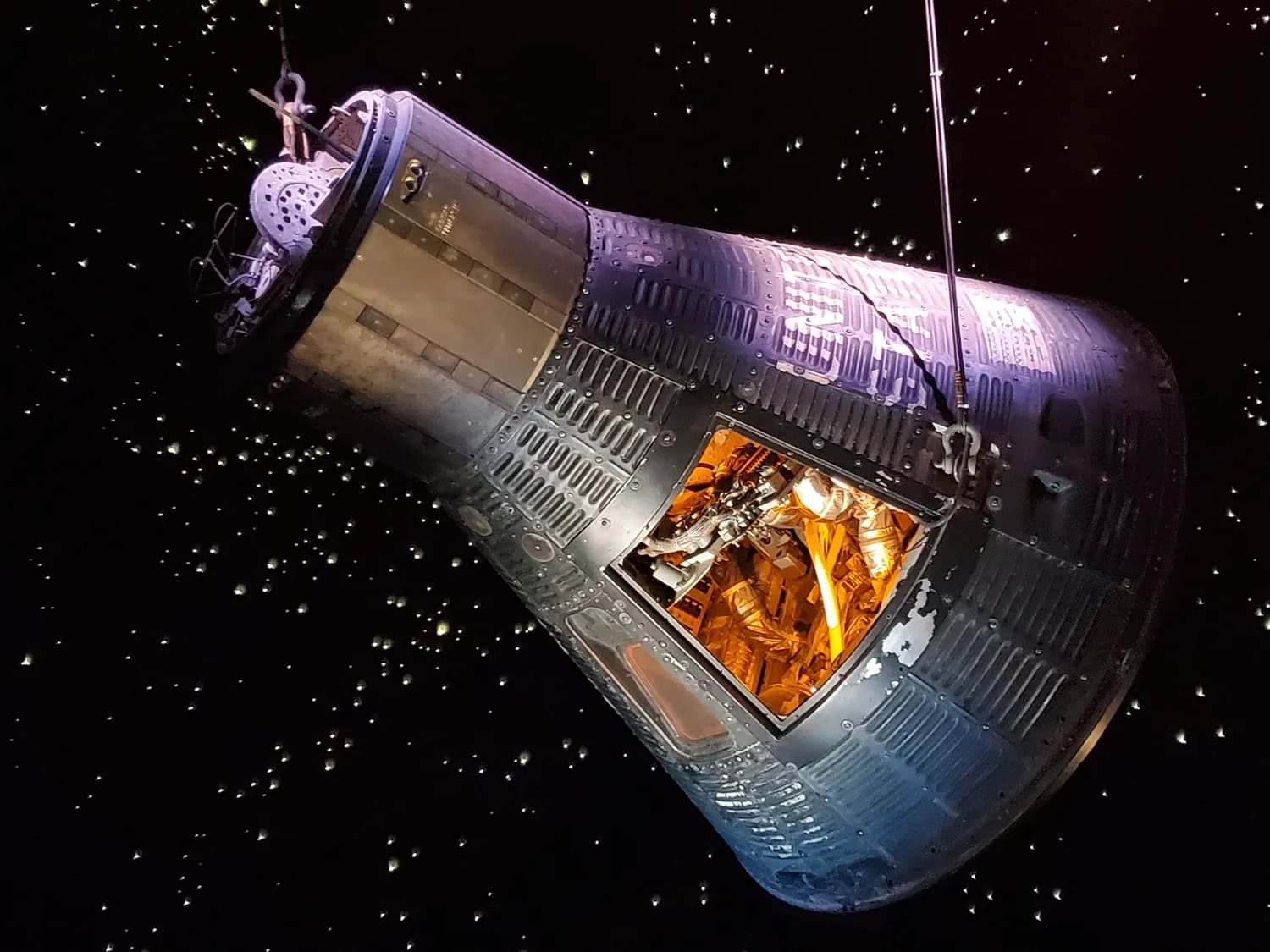 普朗克卫星揭秘宇宙奥秘：CMB数据测量新突破