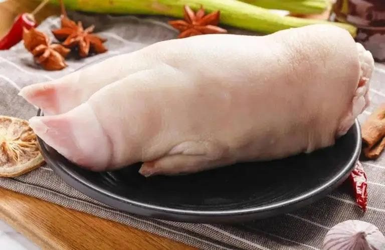 血脂高的人，猪蹄、鸡蛋和牛奶，哪个能吃？别乱猜，医生说出实情