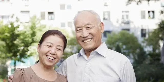 人到多少岁，才算是老年人？标准答案已揭晓，希望你早作了解