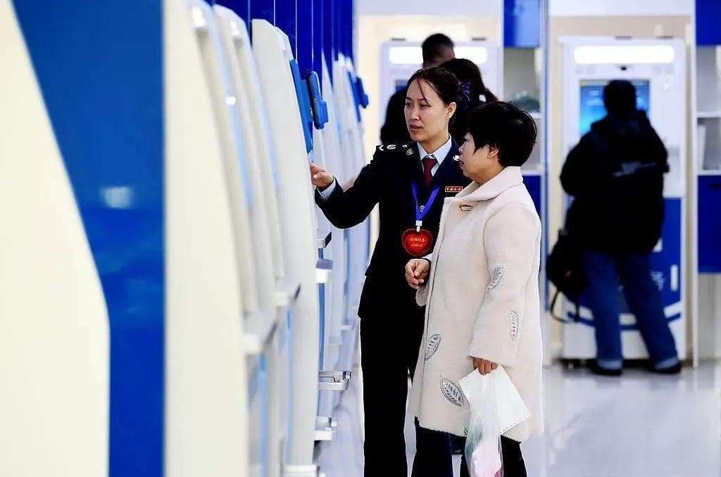 你的身份证到期了吗？快查查！这些地方可以“自助办”、网上办→