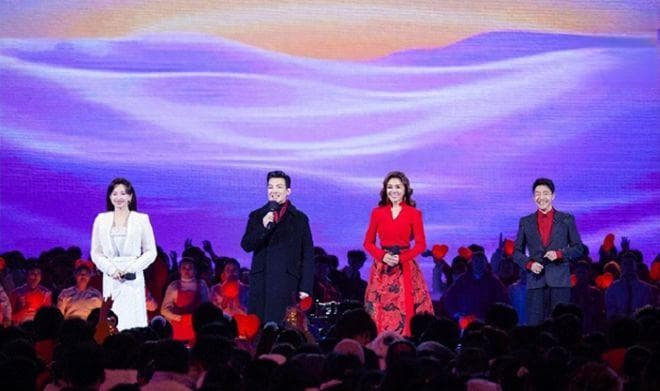 同样是2025跨年晚会，把湖南卫视和央视等放在一起看，差别出来了