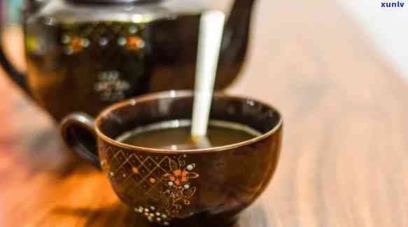 铜杯喝茶：传统茶具的现代解读