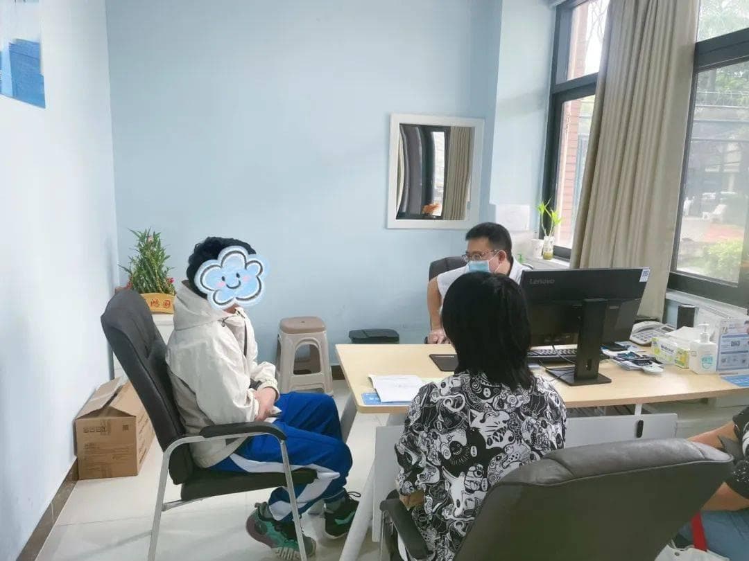 “我不想死，但我忍不住！”——自伤自残的每道伤痕都在求助