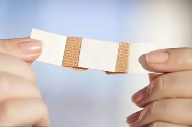 创可贴使用全攻略：这些误区你可能都踩过