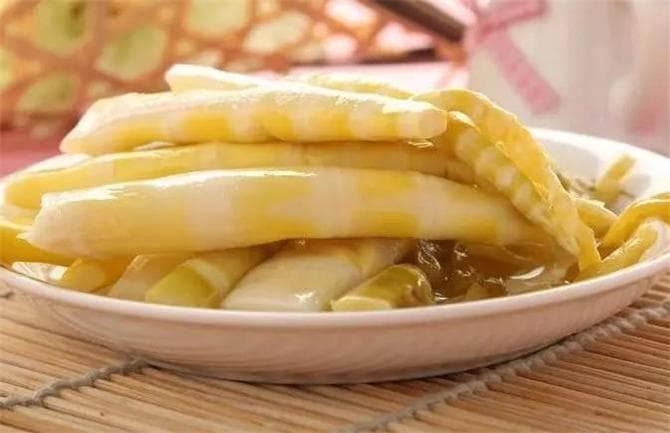 泡椒笋：低卡又美味，健康吃货的新宠儿