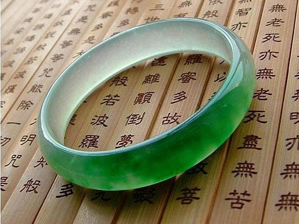 3大保养方法，让心爱的玉器越戴越美！