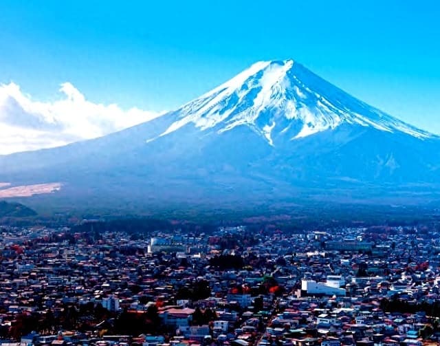 富士山真的要喷发了？日本首次发布应对方案，对中国影响多大？