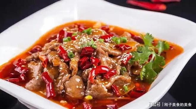 必吃！鲜香嫩滑的水煮牛肉，热辣上头超下饭