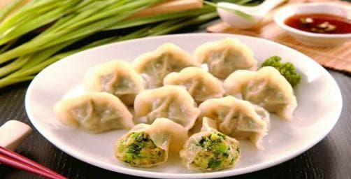 大厨教你：韭菜猪肉饺子的完美制作秘诀