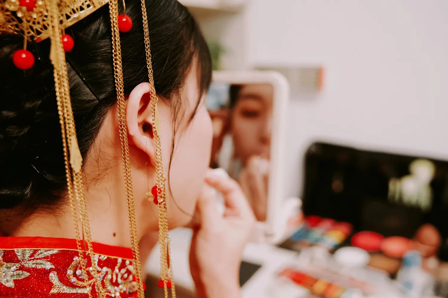 还珠格格紫薇妆容爆红，专业化妆师详解复刻技巧