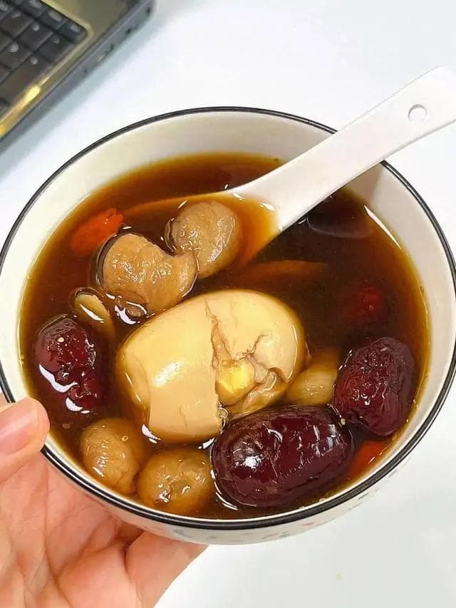 桂圆红枣蒸蛋：一道简单又美味的家常甜品