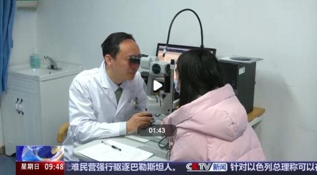 做到这四点才能健康刷手机！尤其不要躺着刷手机了