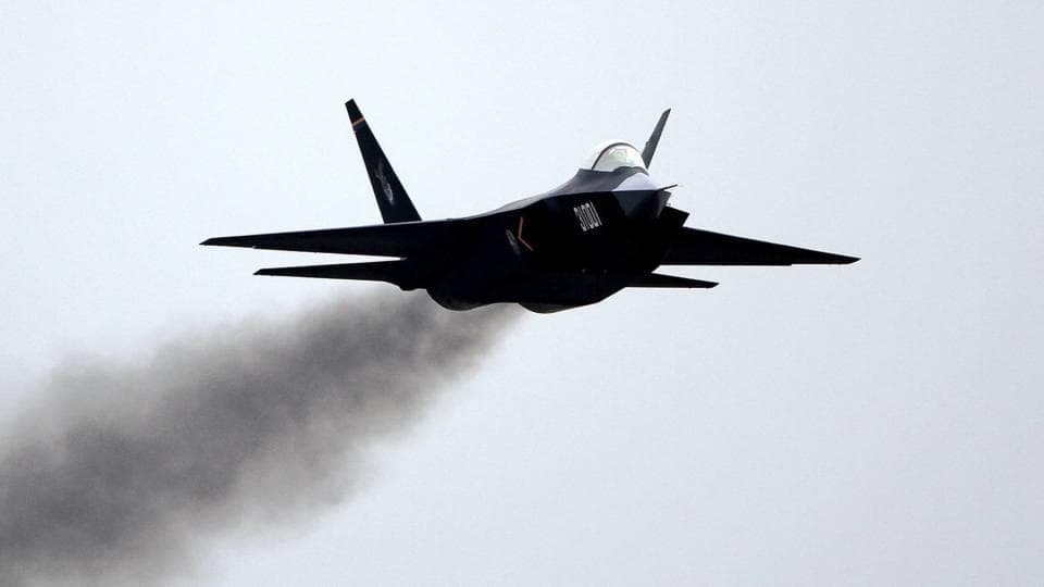 不是隐身舰载机，外媒紧盯中国空军版FC-31，性能只会更加强大